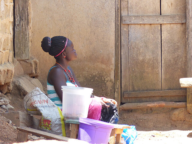 Operationen für Frauen mit Fisteln - Hoffnung für gezeichnete Frauen in Liberia